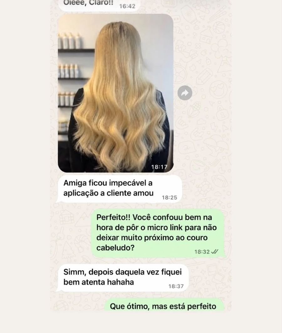 Conversa de aluna dizendo que a aplicação ficou impecável e a cliente amou